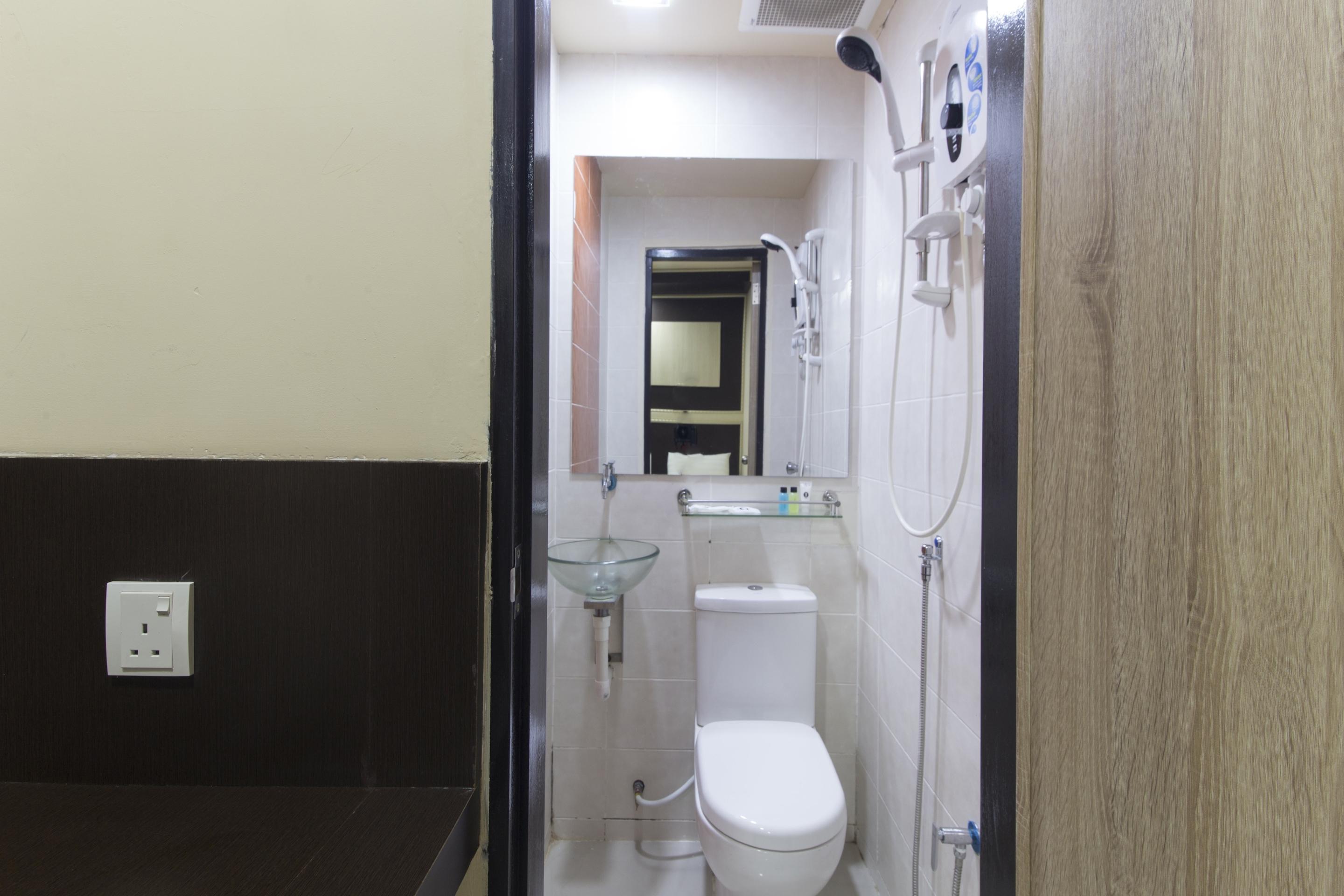 Oyo 697 Niche Valley Hotel Куала Лумпур Екстериор снимка