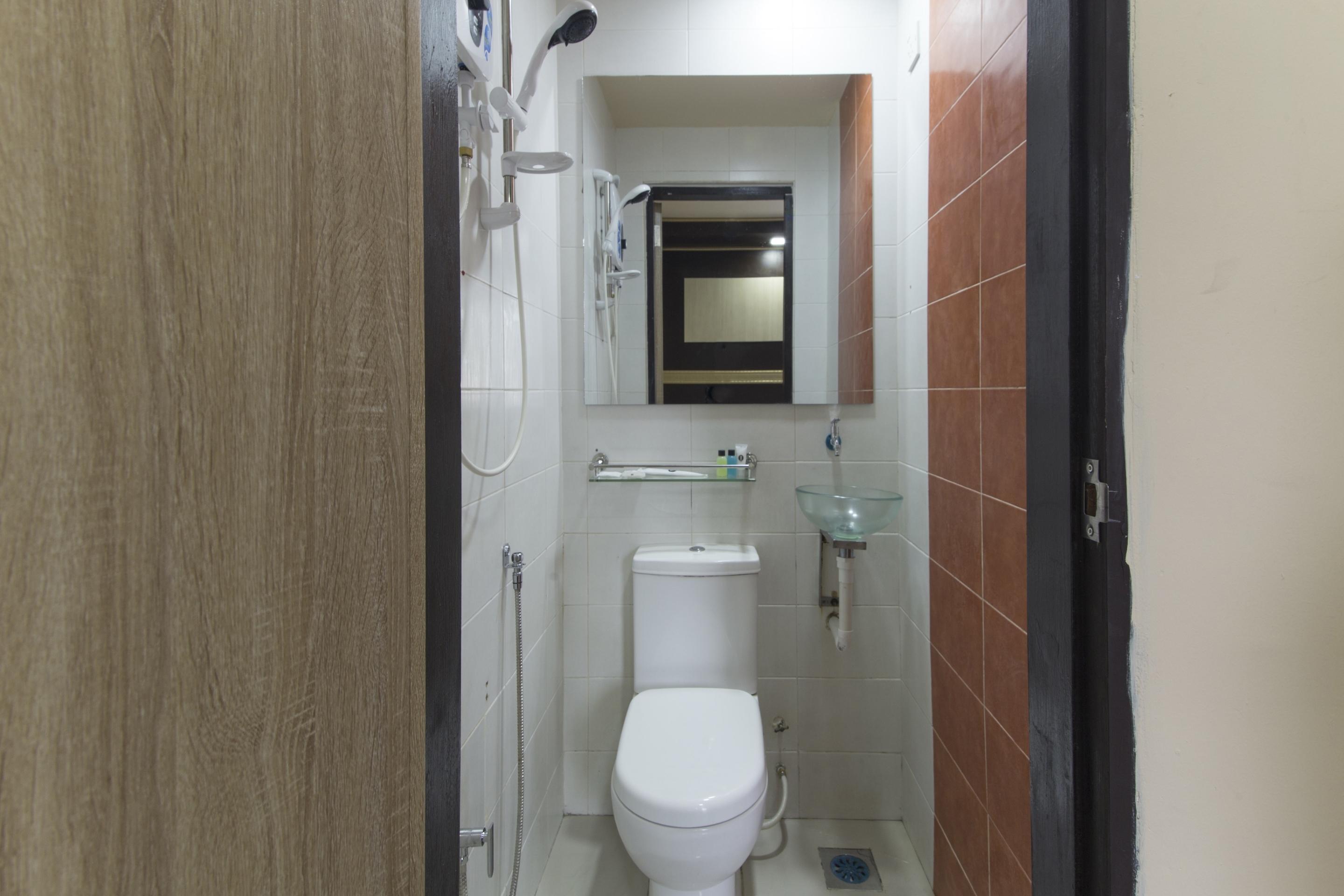 Oyo 697 Niche Valley Hotel Куала Лумпур Екстериор снимка