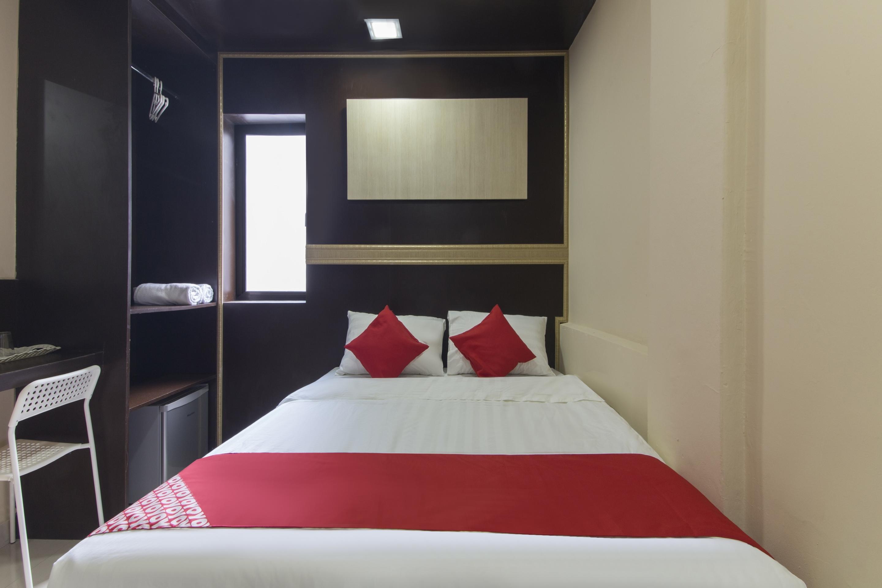 Oyo 697 Niche Valley Hotel Куала Лумпур Екстериор снимка