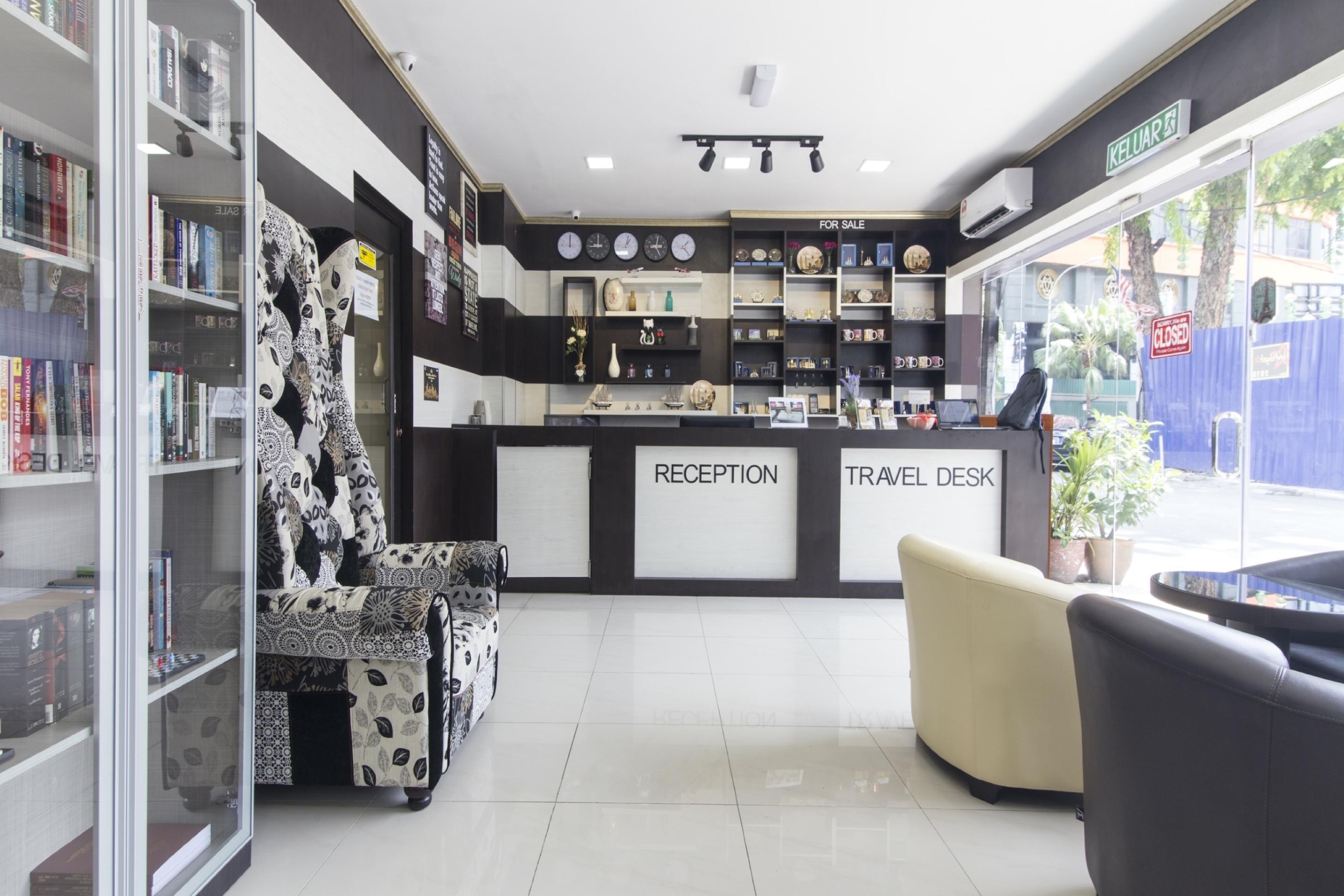 Oyo 697 Niche Valley Hotel Куала Лумпур Екстериор снимка